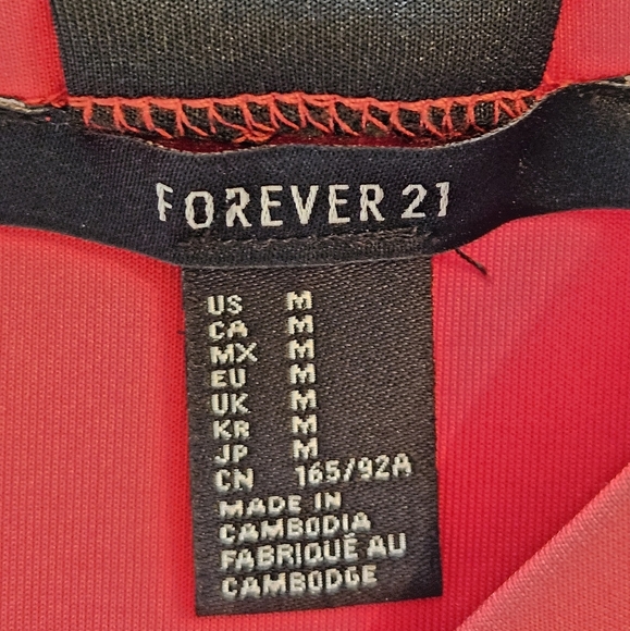 Forever 21 Red Lined Crop Top Black T-strap Back Sz M NWOT - Picture 8 of 9